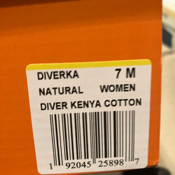 Animal Print Platform Thongs - Picture 3 of 3